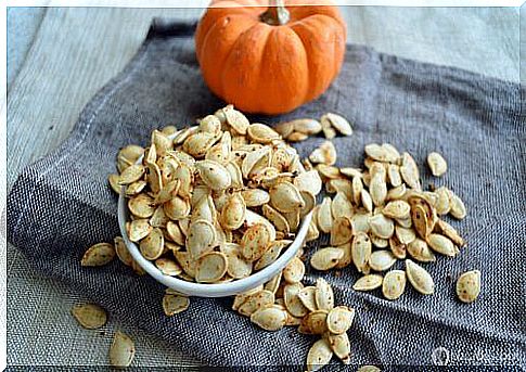 Pumpkin recipes for roasted pumpkin seeds.