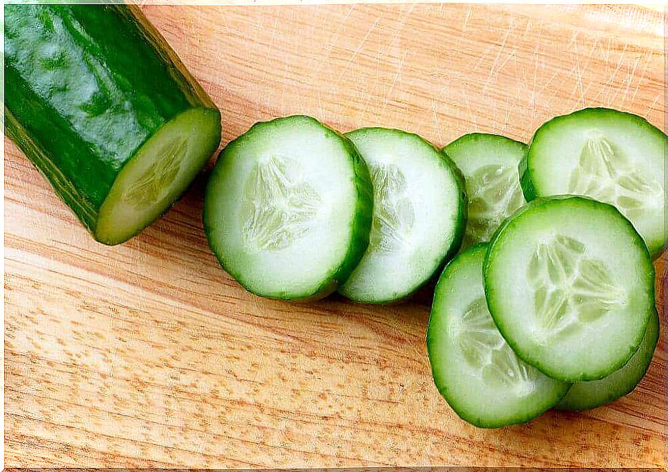 Cucumber helps against flies in the house