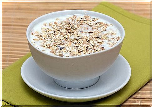 Drinks for insomnia: oat milk