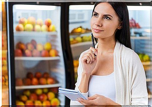 Shopping list - what's missing in the fridge?