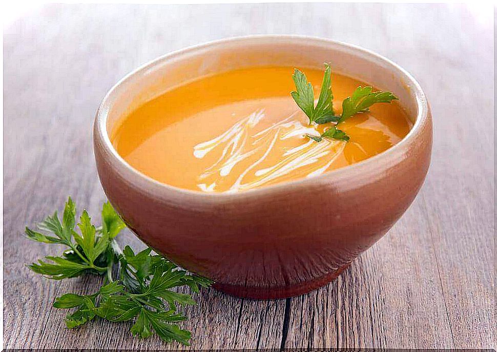 Cream of carrot soup - 2 easy recipes