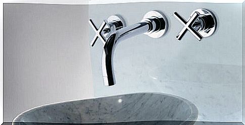 faucet bathroom