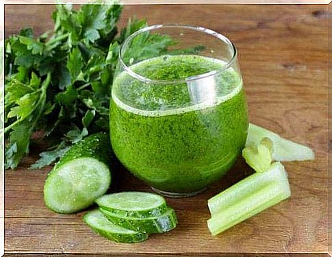 Get rid of kidney stones with cucumber juice