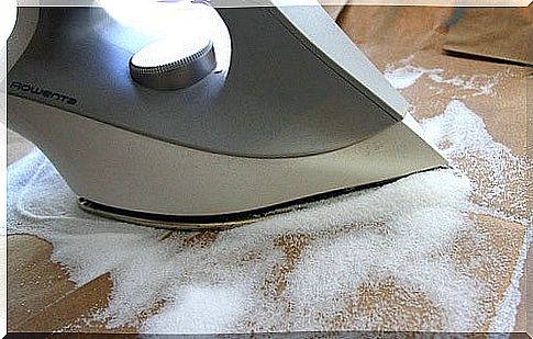 How to use salt for home cleaning