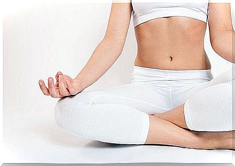 Lose weight with yoga and meditation