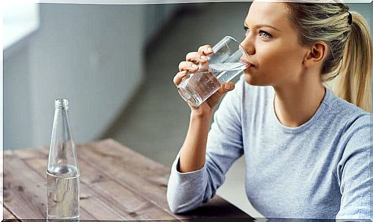 Drink plenty of water for heartburn